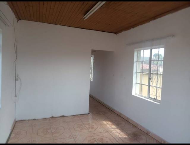 2 BEDROOM PROPERTY TO RENT IN MOUNTAIN RISE